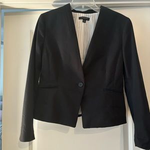 EUC Black Ann Taylor Petite Suit Jacket